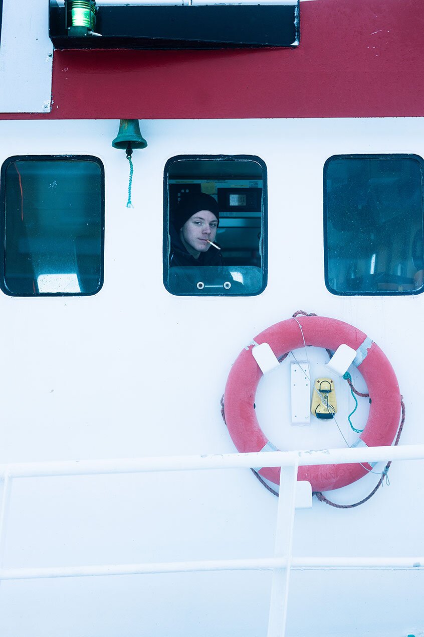 صياد في قمرة القيادة